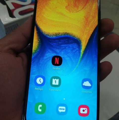 Samsung galaxy A20 s azul